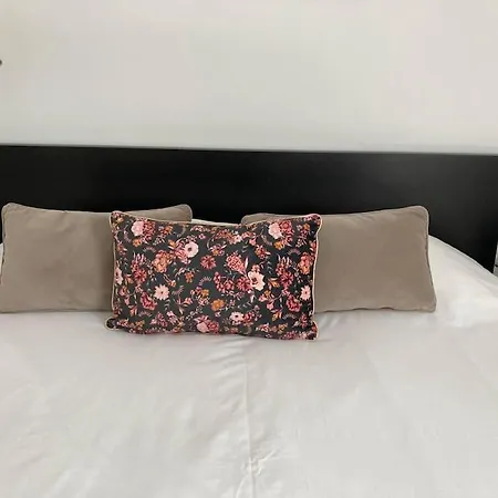 Gafa House - Family And Workplace *