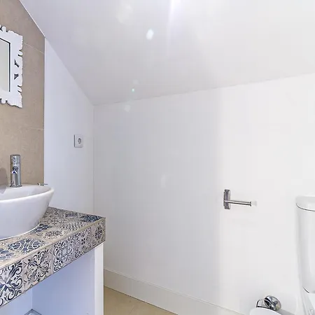 Gafa House - Family And Workplace Villa